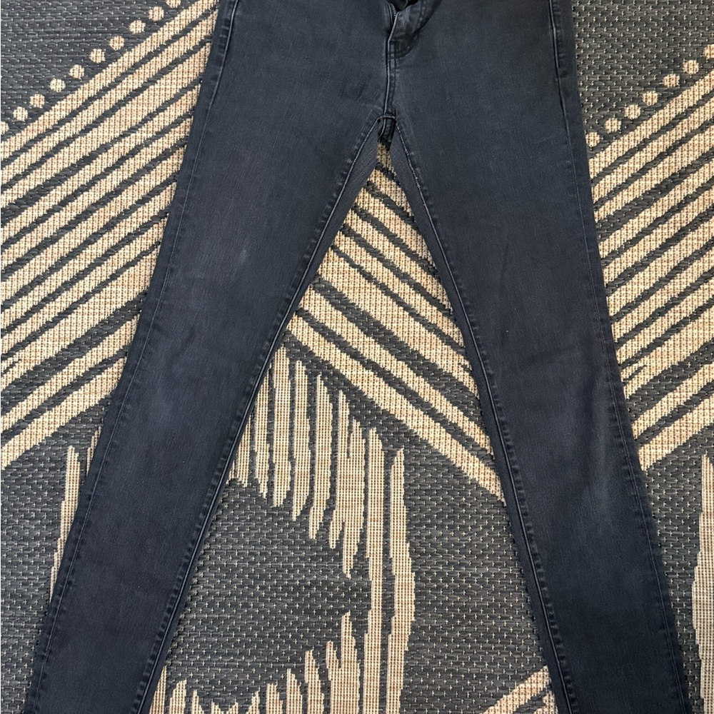 Women's Skinny Jeans in Black